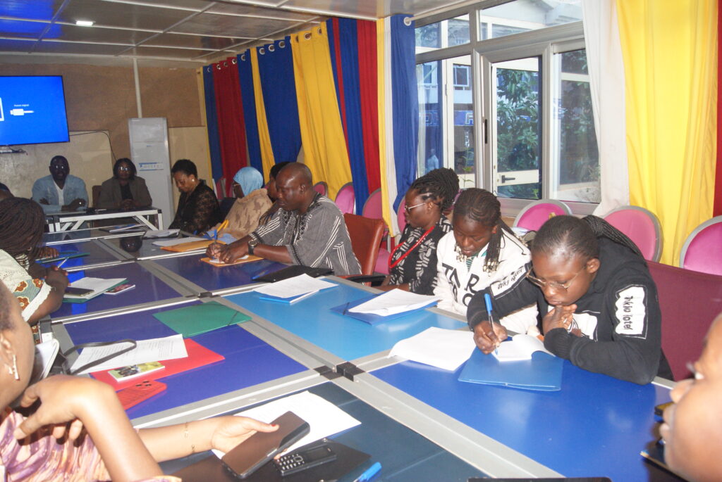 ASSOCIATION DES JOURNALISTES DU BURKINA boulonbainfo